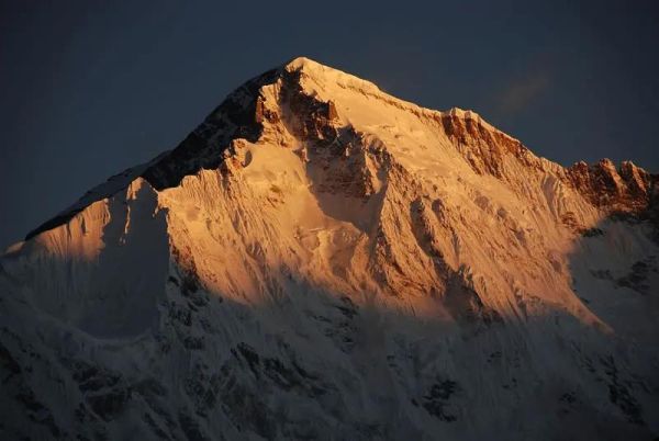 世界上最高的十大山峰(世界上最高的山峰排名前十)插图5