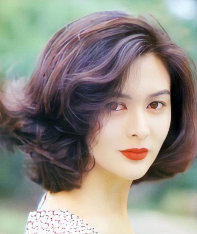 香港女星颜值巅峰排名(90年代十大美女明星颜值排名)插图46