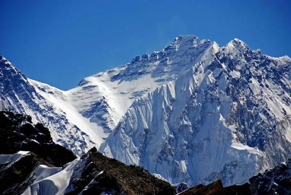 世界上最高的十大山峰(世界上最高的山峰排名前十)插图3