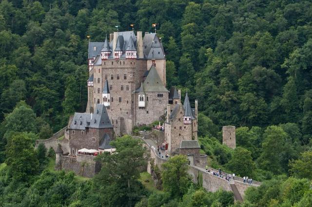 欧洲十大城堡排行榜(欧洲私人城堡)插图3