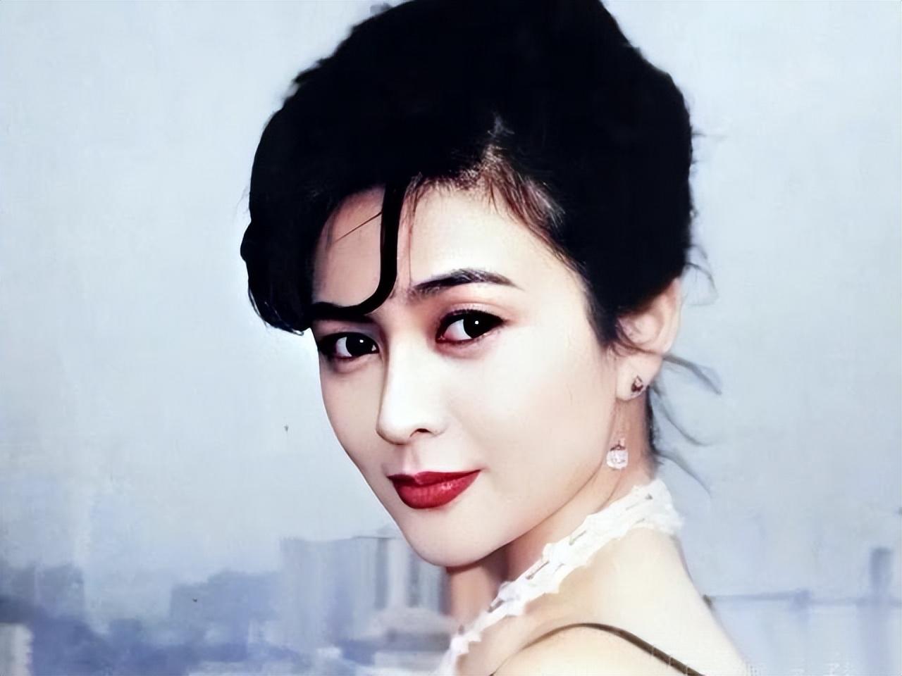 香港女星颜值巅峰排名(90年代十大美女明星颜值排名)插图44