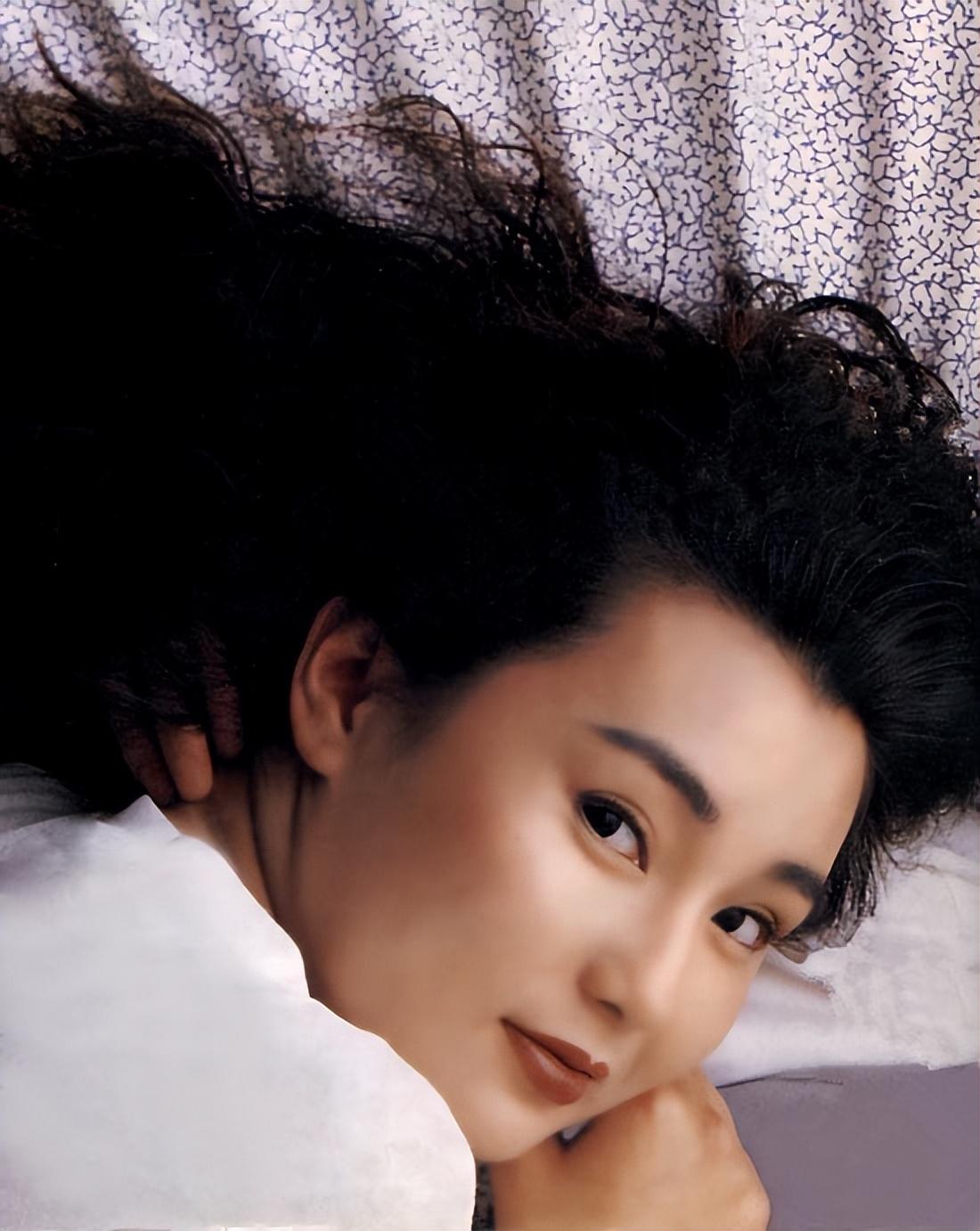 香港女星颜值巅峰排名(90年代十大美女明星颜值排名)插图8