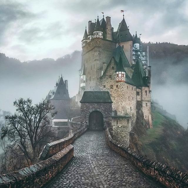 欧洲十大城堡排行榜(欧洲私人城堡)插图4
