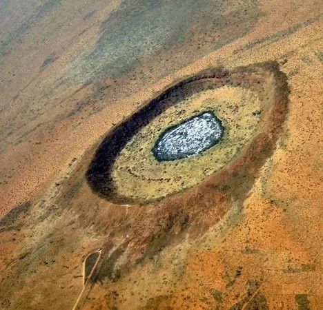 地球上最大的陨石坑在哪(地球上十大陨石坑盘点)插图1